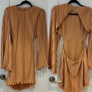 Aiifos Gold Pleated Bell Sleeve Open Back Mini Dress Sz Small